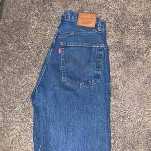 Rib cage straight Levi jeans